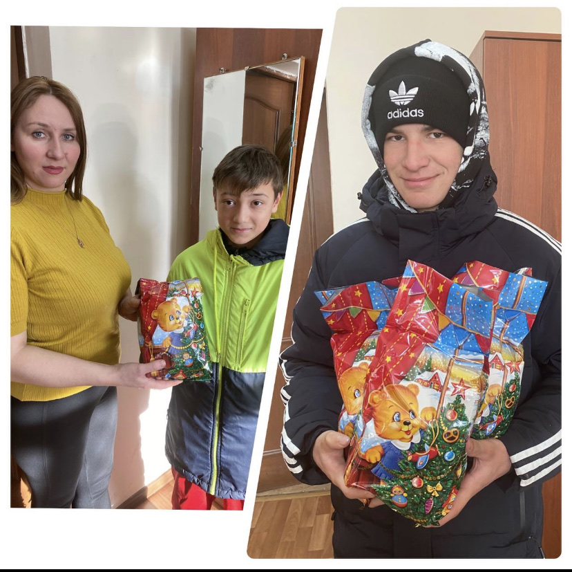 Новогодние подарки детям!.